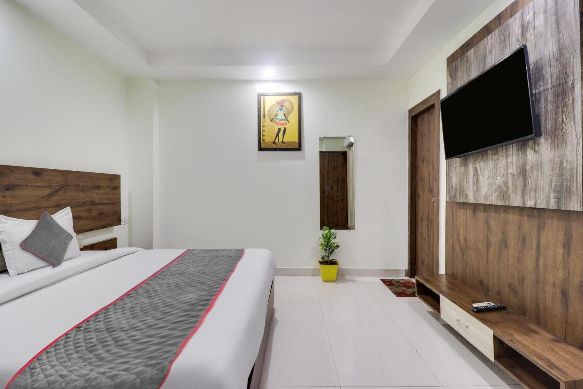 Townhouse Hotel Rooftop Rishikesh Exterior photo