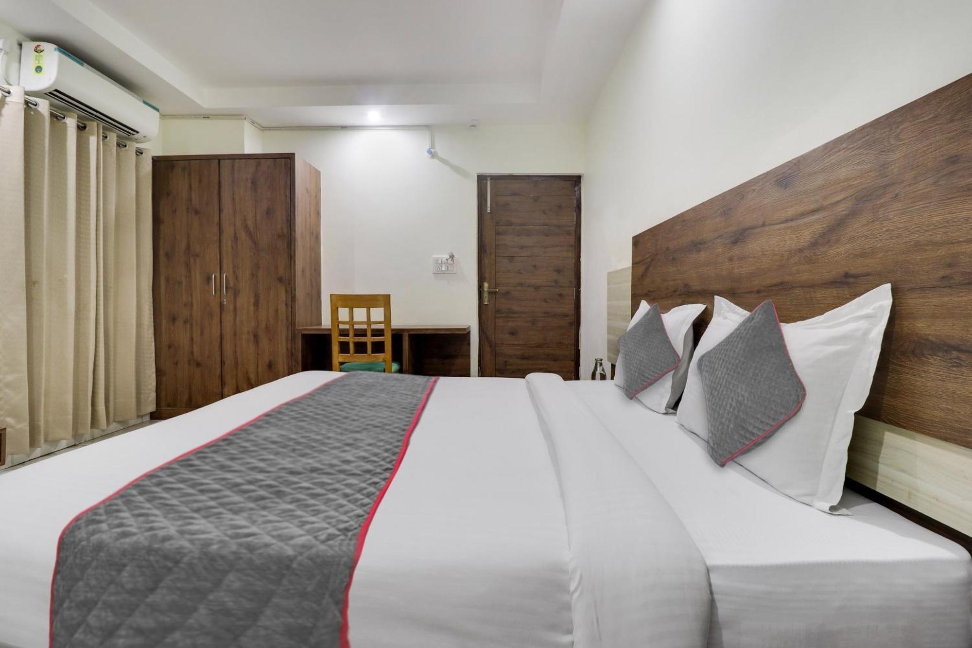 Townhouse Hotel Rooftop Rishikesh Exterior photo